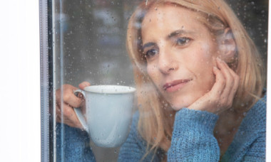 De ce trebuie să plătești apa de ploaie când stai la bloc sau la casă? Cum se calculează cât „ai consumat”?