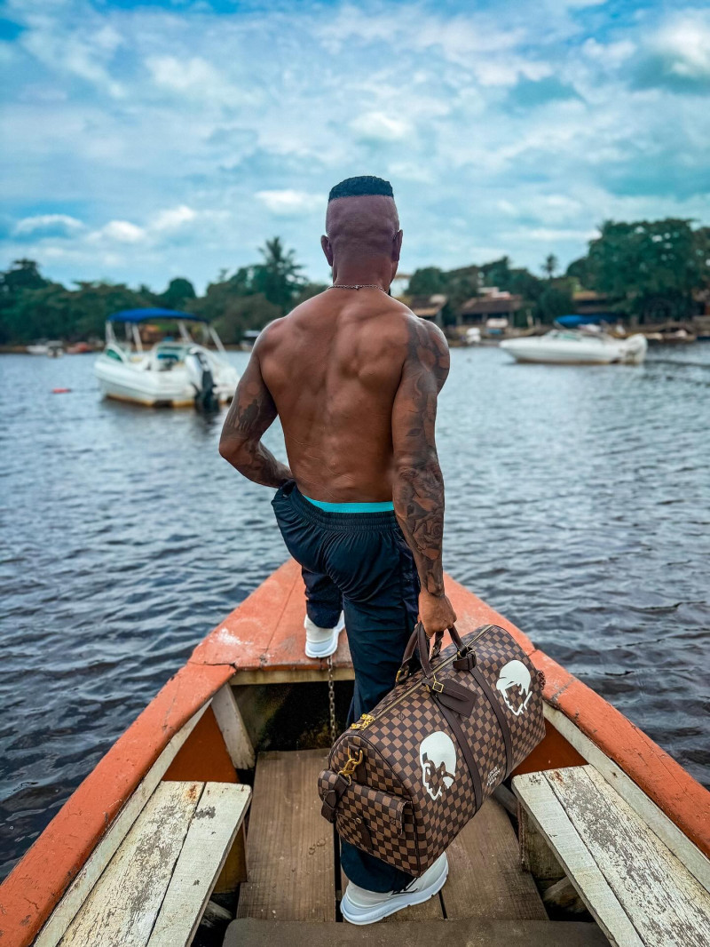 zeroberto_1763567609_3769400767544194327_202199069