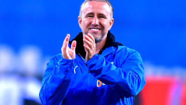 E gata: Laurențiu Reghecampf a spus "DA" și semnează până în 2028!