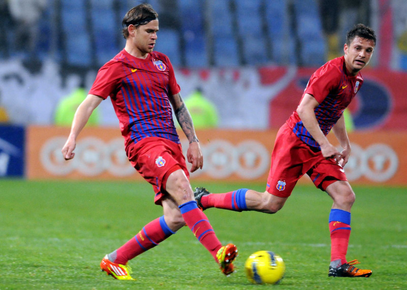 1.FOTBAL:STEAUA BUCURESTI-SPORTUL STUDENTESC 4-1,LIGA 1 (8.04.2012)