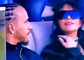 "Cuplul anului" a fost făcut praf pe internet: "N-a fost și cu sora ei? / Omul ia toată familia la rând"