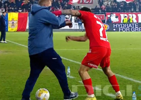 Scene neverosimile în Cupa României: Armstrong a "luat foc" și l-a îmbrâncit pe Dorinel Munteanu!