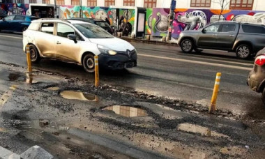 Ți-ai rupt mașina în gropi și ai roțile ”pătrate"? Îndreptarea jantelor costă minimum 600 - 800 lei