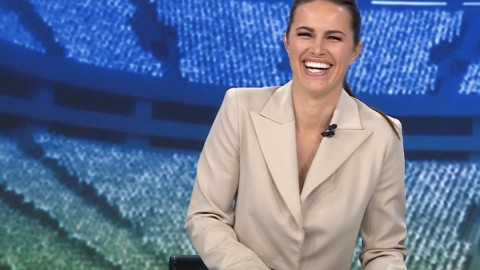 Au apărut imaginile! A intrat ÎN DIRECT în stare de ebrietate. După câteva cuvinte, colegii au rămas "mască"