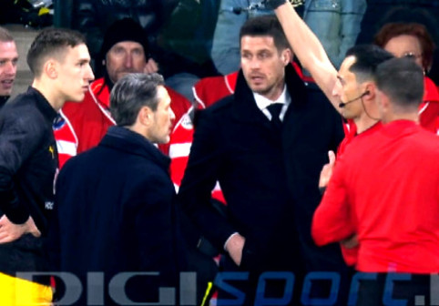 Scene neverosimile în Champions League: penalty, trei roșii, "remontada" și calificare, în trei minute!