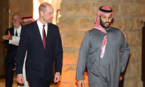 Neverosimil: el l-a convins pe Donald Trump să atace Iranul!