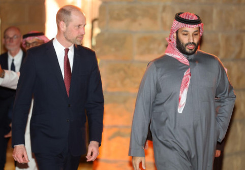 Neverosimil: el l-a convins pe Donald Trump să atace Iranul!