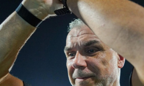 Cosmin Olăroiu i-a lăsat fără cuvinte pe românii din Suceava blocați la Dubai