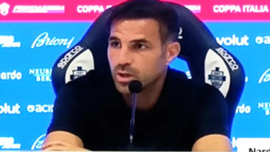 Fabregas i-a tăiat aripile lui Chivu și i-a bătut obrazul șefului său: "Să ne arate respect!"