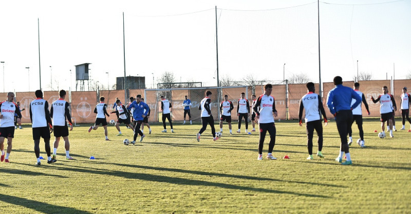 FOTBAL: ANTRENAMENT FCSB CU MIREL RADOI ANTRENOR (10.03.2026)