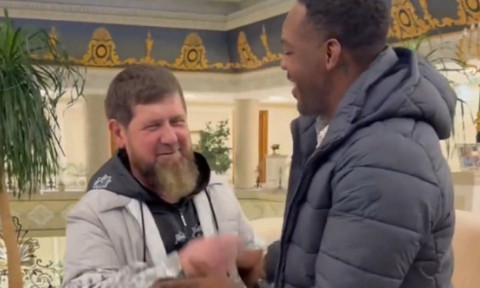 ”Trădat” de SUA, Jon Jones a mers la ”președintele” Kadyrov și a semnat: ”Rusia a adoptat un fiu”