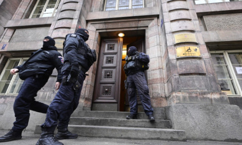 Scandal uriaș de corupție, cu două zile înaintea barajului pentru Cupa Mondială! Zeci de persoane arestate