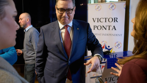 Surprins cu tricoul Turciei pe sub cel al României, Victor Ponta a reacționat rapid