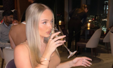 La 20 de ani, a dat marea lovitură, dar părinții au lăsat-o fără cuvinte: au jignit-o crunt și au renegat-o! ”Dezgustător”