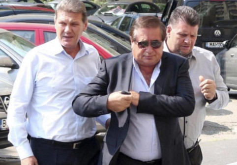 Îşi umilea angajaţii plătiţi cu 1.200 de lei pe lună. A fost cel mai bogat român, dar averea s-a "evaporat"