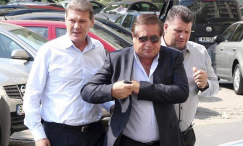 Îşi umilea angajaţii plătiţi cu 1.200 de lei pe lună. A fost cel mai bogat român, dar averea s-a 