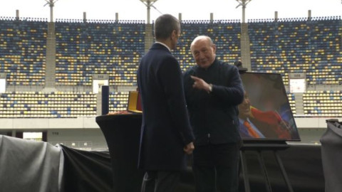 Gestul făcut de Traian Băsescu, după ce a depus coroana la sicriul lui Mircea Lucescu