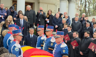 Ce s-a întâmplat în interiorul bisericii la slujba pentru Mircea Lucescu: „Doar la Roma am mai văzut așa ceva”