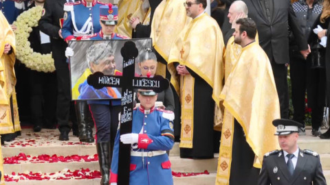 3 persoane au ținut discursuri în biserică, la slujba de înmormântare a lui Mircea Lucescu