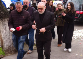 Cum l-au numit grecii pe Gigi Becali, după ce au văzut cum a apărut la înmormântarea lui Mircea Lucescu