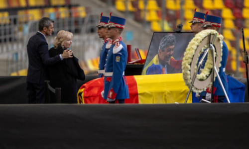 A vrut să-și ia rămas bun de la Mircea Lucescu, dar s-a întors din drum! Ce aștepta din partea Guvernului