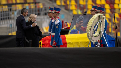 A vrut să-și ia rămas bun de la Mircea Lucescu, dar s-a întors din drum! Ce aștepta din partea Guvernului