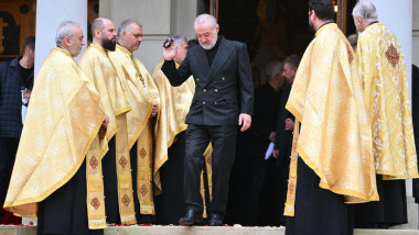 Un preot a răbufnit pe internet și a spus ce a făcut Gigi Becali în biserică: ”Total interzis! Voi apela la CEDO”