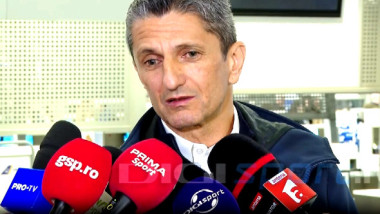 Ce imagini! Răzvan Lucescu s-a învinovățit singur și a început să plângă, la plecarea din România