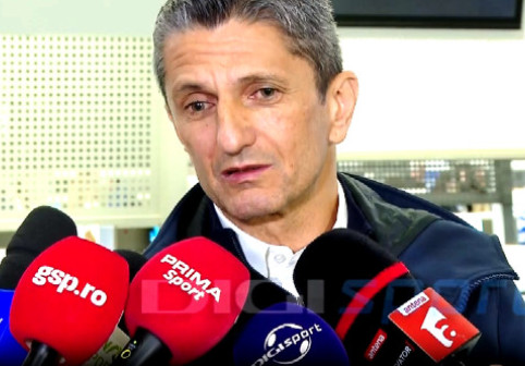 Ce imagini! Răzvan Lucescu s-a învinovățit singur și a început să plângă, la plecarea din România