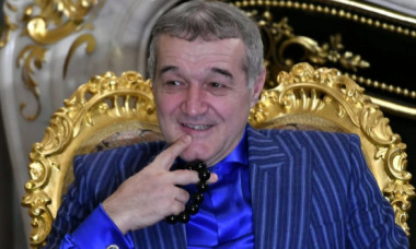 ”Vino, băi, îți fac biserică şi îți dau salariu mare”. Gigi Becali, ofertă de nerefuzat: ”Dă-mi-o pe soție la telefon”