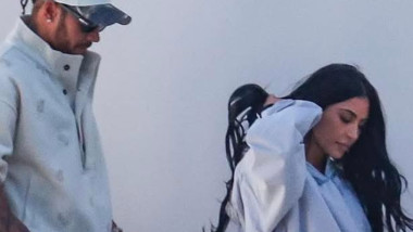 Internetul a ”explodat” după ce a văzut ce au cumpărat Kim Kardashian și Lewis Hamilton