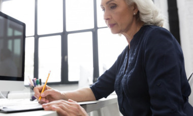 Ce bani iei în plus la pensie dacă ai muncit în grupa I sau grupa 2? Cu cât se reduce vârsta de pensionare?