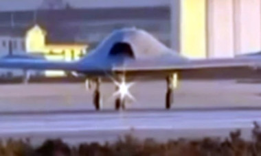 „Portavionul de uscat” al Chinei sau tehnologia care încarcă dronele în zbor, direct de la sol