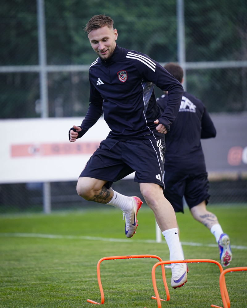 antrenament gaziantep mirel radoi (23)