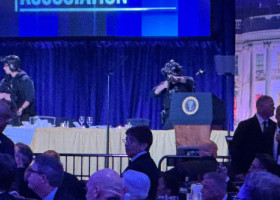 A stat chiar în fața lui Trump când a început atactul armat și a lăsat pe toată lumea ”mască”: ”Am savurat fiecare moment”