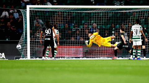 Adio, titlu! O campioană din Europa a făcut 2-2 cu locul 17, după goluri în minutele 90+2 și 90+4