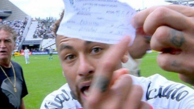 Neverosimil: Neymar și-a ieșit din minți și a arătat biletul la cameră, după o gafă cum rar se vede