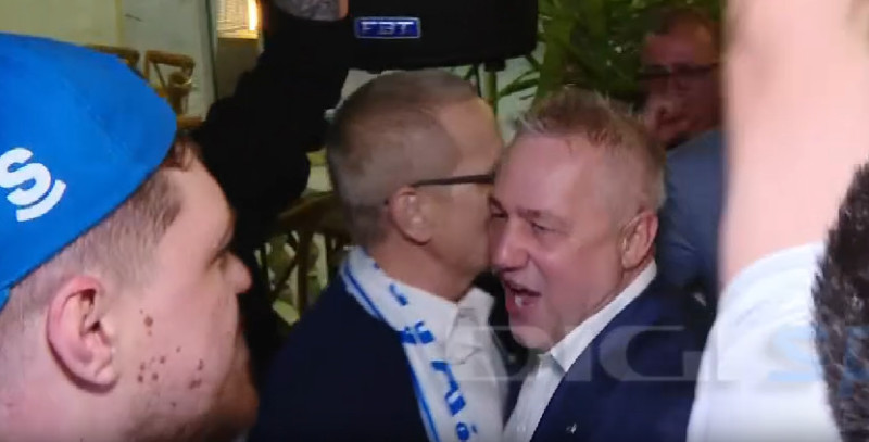 petrecere titlu15