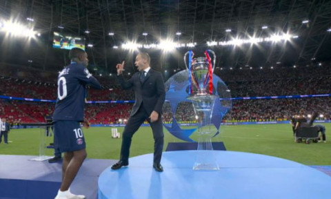 Președintele UEFA, gafă uriașă la finala Champions League! Salvat de Dembele, Ceferin și-a pus mâinile în cap