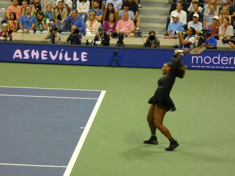 New York, USA. 03rd Sep, 2022. 2022 US Open Tennis Championship, Flushing Meadows, NY, USA. 2 September, 2022. Likely competing for the final time in her career at the 2022 US Open Tennis Tournament, Grand Slam tennis legend Serena Williams gracefully giv