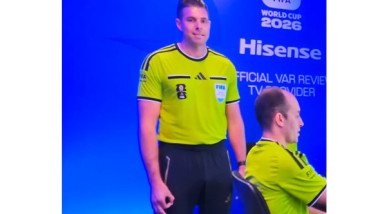 S-a cerut excluderea arbitrului Shaun Evans de la Cupa Mondială pentru gestul făcut! FIFA a deschis o anchetă