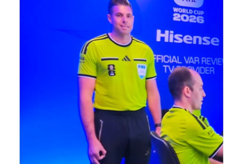 S-a cerut excluderea arbitrului Shaun Evans de la Cupa Mondială pentru gestul făcut! FIFA a deschis o anchetă