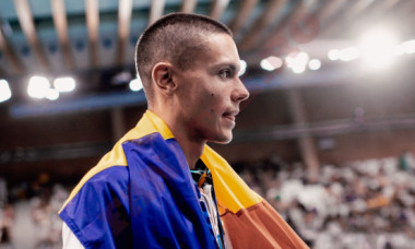 Ce campion! Ce a făcut David Popovici imediat după ce a primit medalia de aur