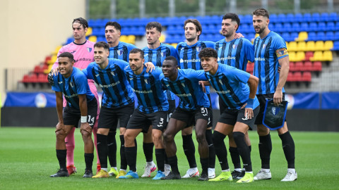 Conduși cu 1-0 și cu 2-1, au revenit și sunt la 90 de minute de o calificare nemaivăzută în istoria fotbalului!