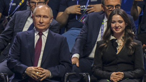 Lovitură de teatru: ”copilul” lui Vladimir Putin a fost interzis!