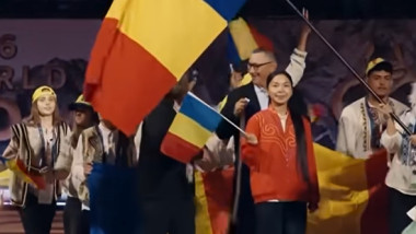Cum a ajuns Victor Ponta cu drapelul în fața lui Putin, Erdogan și Xi Jinping: ”Nu ne-a anunțat. A stat cu VIP-urile”