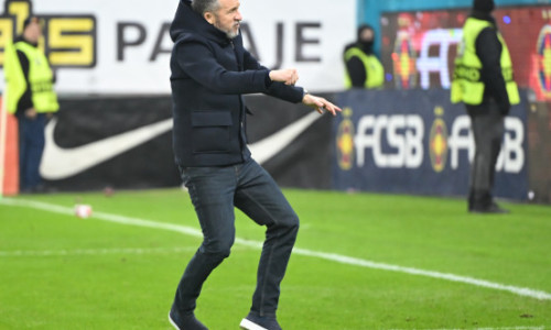 Câți bani avea, de fapt, MM Stoica în geaca aruncată pe stadion și prinsă de un fan