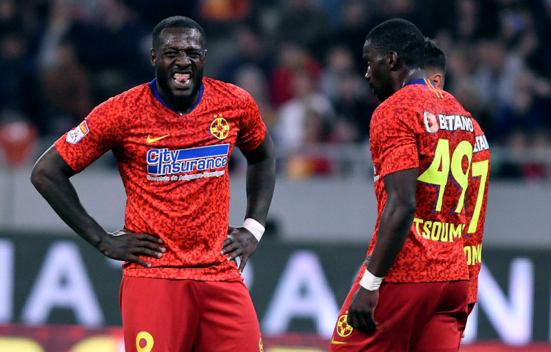 Harlem Gnohere și Juvhel Tsoumou, doi dintre fotbaliștii care au plecat de la FCSB în acest sezon / Foto: Sport Pictures