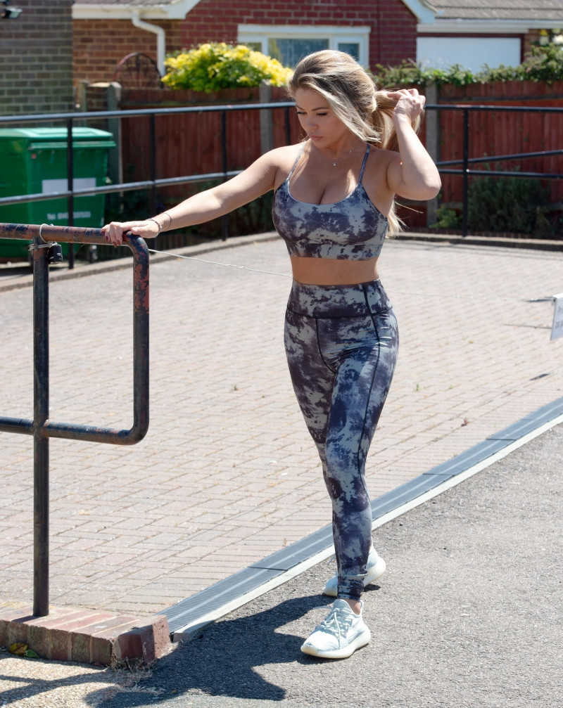 *EXCLUSIVE* Model and reality star Bianca Gascoigne shows off her amazing figure in a tie-dye 2 piece as she heads for a run in Gravesend in Kent. Bianca seems to have shrugged off the stressful few weeks she has had with her boyfriend Kris Boyson’s ex