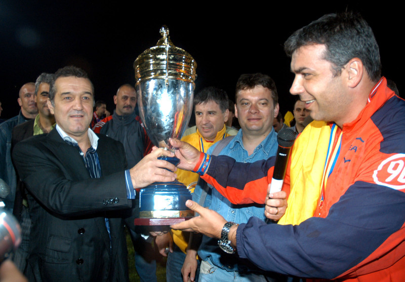 FOTBAL:FESTIVITATEA DE PREMIERE A ECHIPEI STEAUA BUCURESTI-CAMPIOANA ROMANIEI EDITIA 2005-2006,DIVIZIA A (7.06.2006)